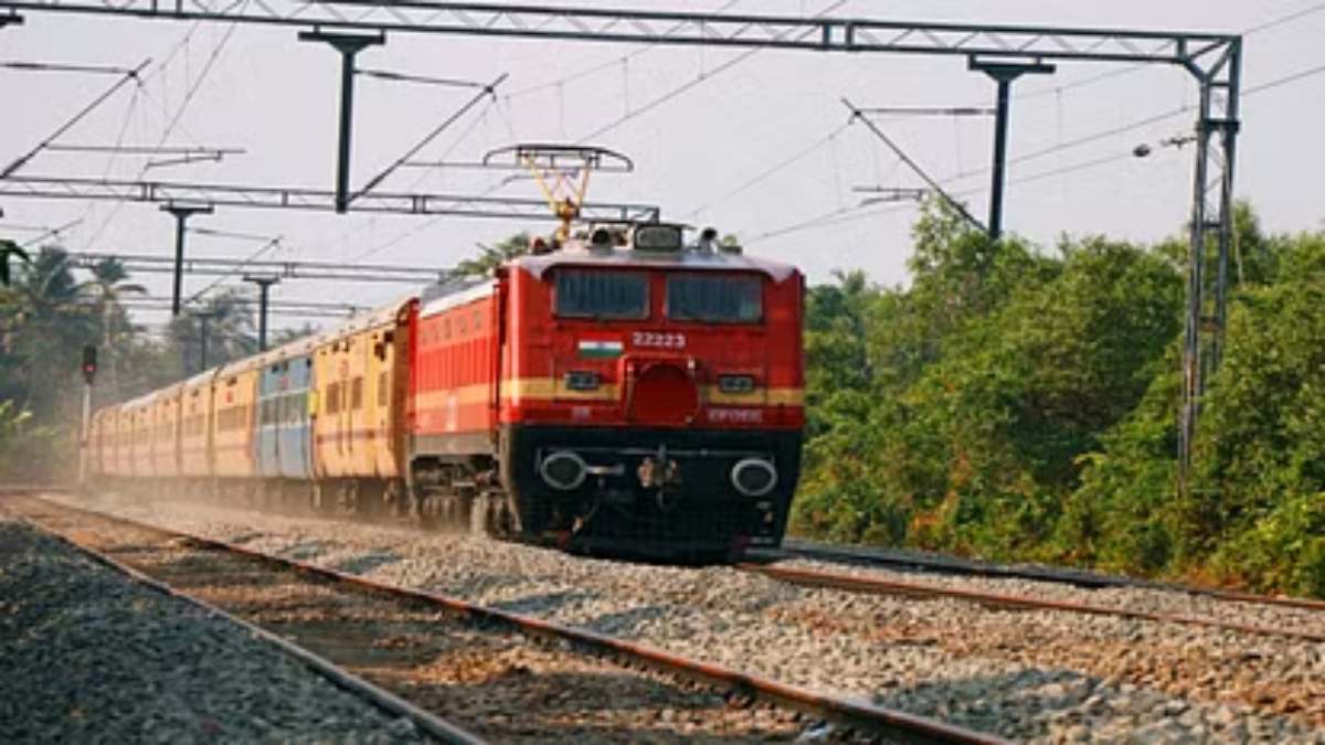 SECR में रेलवे स्क्रैप का खेल! GM बोले इंटरनल कमेटी मामले की जांच कर रही… इधर रेलवे बोर्ड ने किया 2 IRSE अधिकारियों का ट्रांसफर