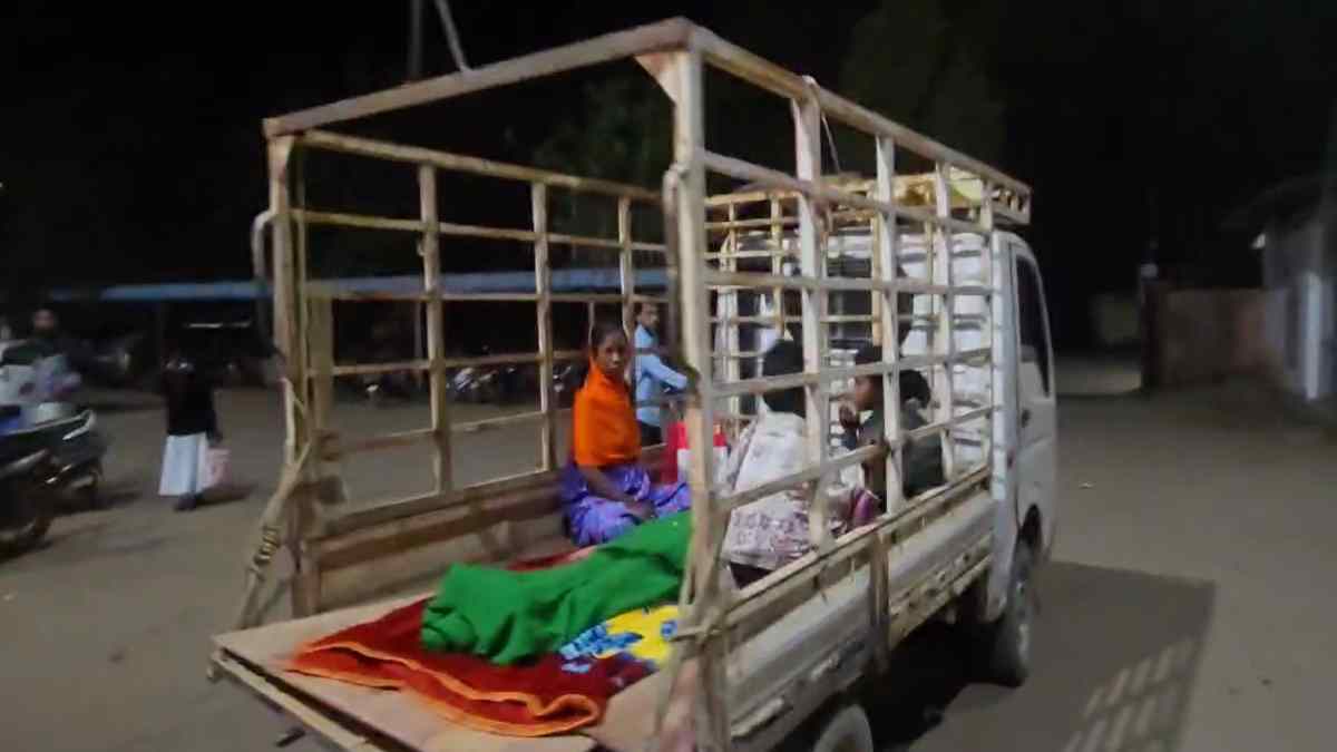 अबूझमाड़ में स्वास्थ्य व्यवस्था बदहाल : जिला अस्पताल में युवक की मौत, वाहन उपलब्ध नहीं होने से शव के साथ घंटों बैठे रहे परिजन, कांग्रेस के पूर्व पार्षद ने की गाड़ी की व्यवस्था