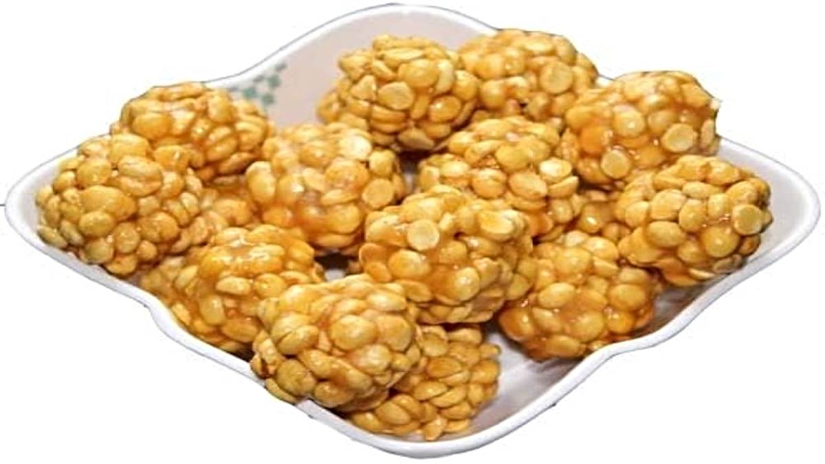 Gud Chana Ladoo Recipe: स्वाद और सेहत के लिहाज से बेहतरीन मिठाई है गुड़ चना लड्डू, जरूर करें इसका सेवन…