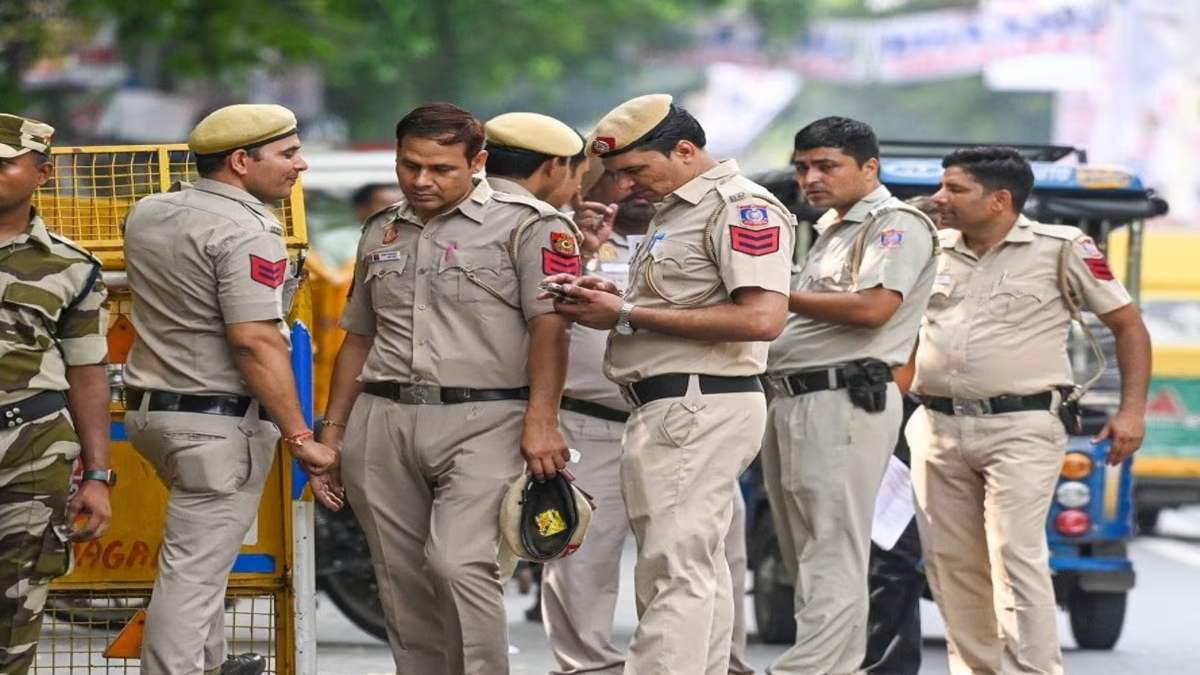 कहीं स्वीटी तो कहीं ब्यूटी…, ऐसे पुलिस की गिरफ्त में आई अवैध बांग्लादेशी महिला, 5 आधार कार्ड और 2 पासपोर्ट भी जब्त