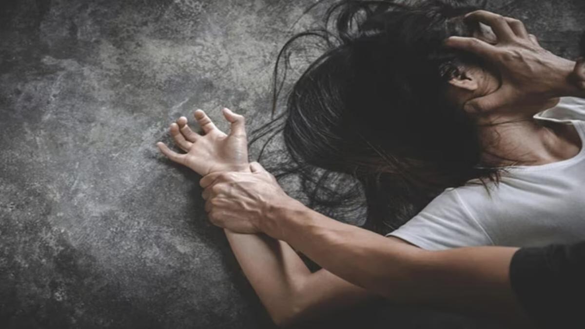 टूटे पैर, फूटी आखें और प्राइवेट पार्ट में… दरिंदों ने रेप कर युवती को नाले में फेंका, पूरी घटना जानकर दहल उठेगा दिल