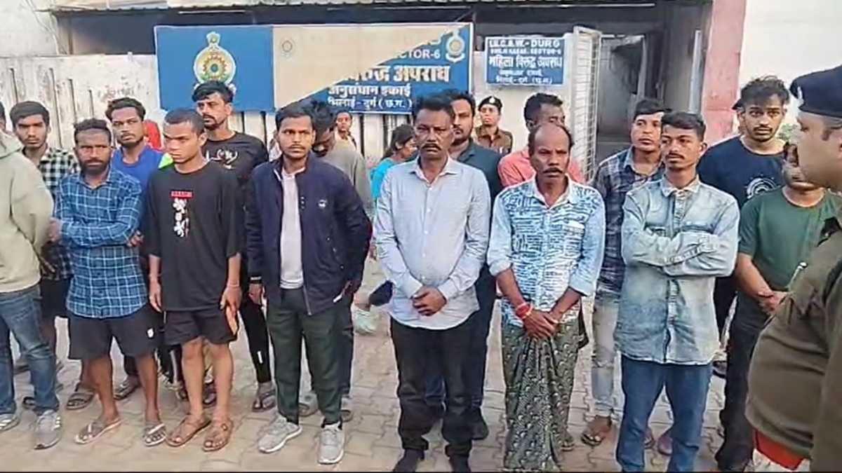 CG News : तालपुरी कॉलोनी में पुलिस की रेड, 32 लोगों को लिया हिरासत में, पूछताछ जारी
