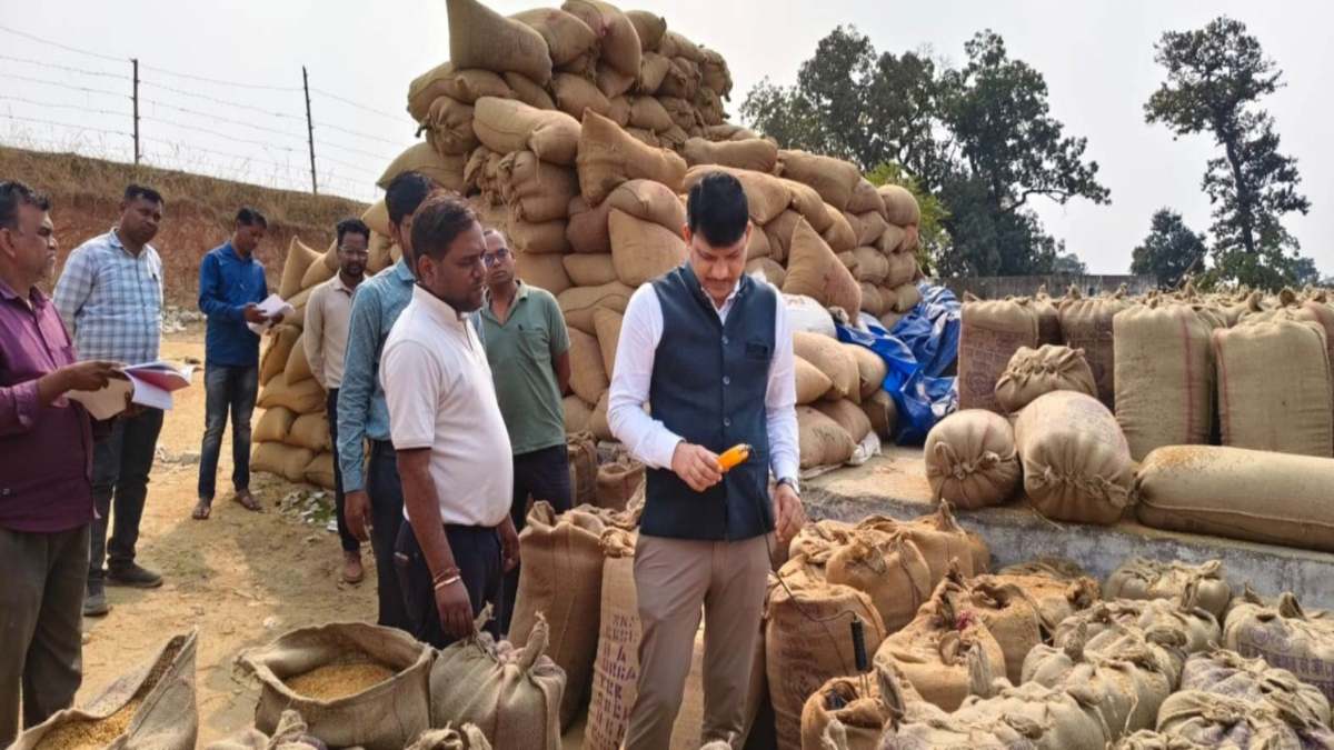 CG News : धान खरीदी में 60 लाख से अधिक की गड़बड़ी, समिति प्रबंधक और फड़ प्रभारी पर वसूली का मामला दर्ज