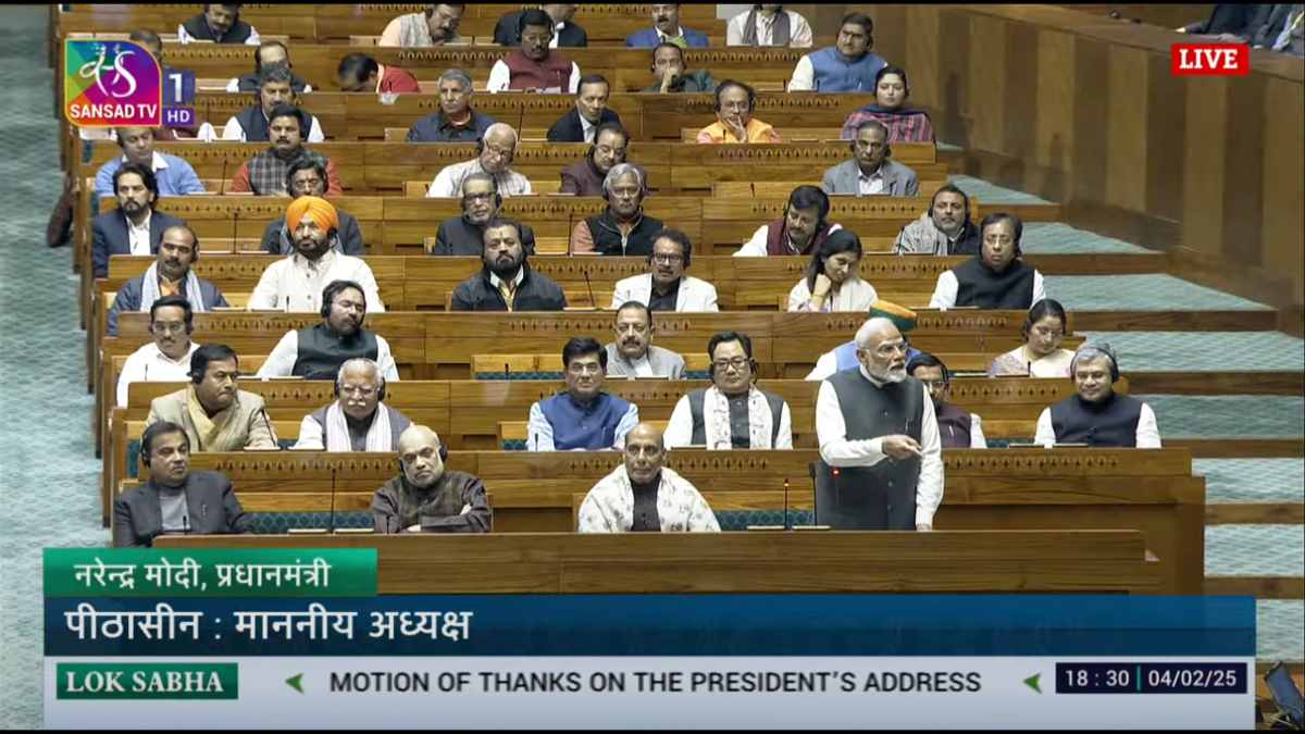 ‘हम जहर की राजनीति नहीं करते…’, PM मोदी ने राहुल गांधी का नाम लिए बिना कहा- गरीबों के घर फोटो सेशन कराने वालों को राष्ट्रपति की बात बोरिंग लगी