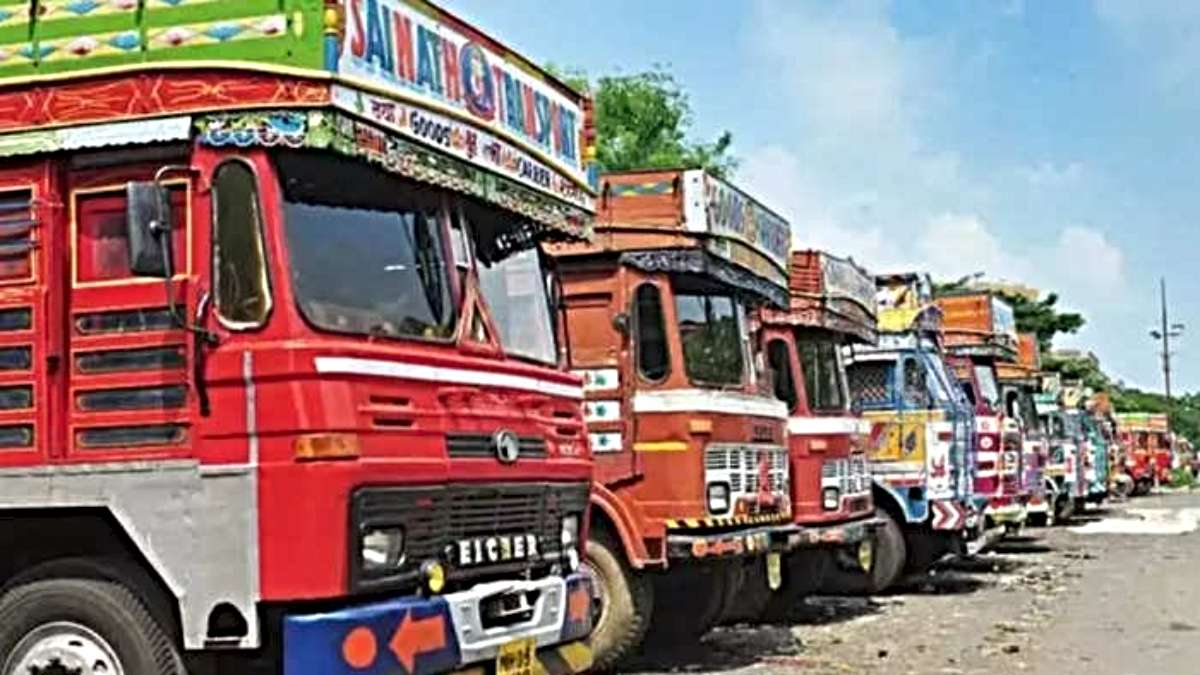Truck Fare Hike Details: ट्रकों के किराये में 4 प्रतिशत की बढ़ोतरी, जानिए किस-किस रूट के मालिकों को मिलेगा फायदा…