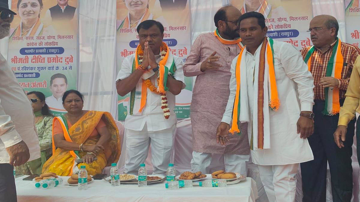 पीसीसी चीफ दीपक बैज ने बीजेपी पर साधा निशाना, कांग्रेस के घोषणा पत्र को बताया गेम चेंजर