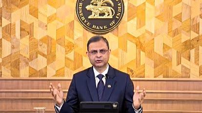 RBI Monetary Policy Meeting: सस्ते होंगे Loan और घटेगी EMI, रिजर्व बैंक ने घटा दिए ब्याज दर, जानिए 2025 में GDP का अनुमान…