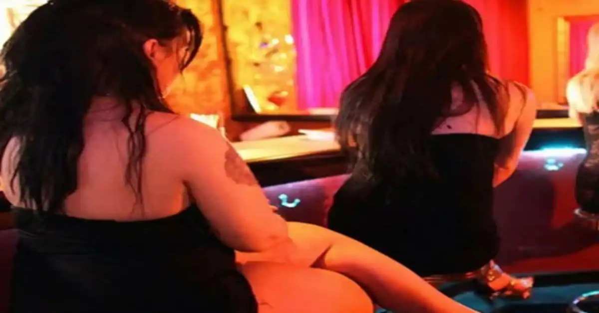 कोठी, कॉल गर्ल्स और काले कांडः मकान में चल रह था Sex Racket, पुलिस ने रेड मारकर 7 युवती और 2 युवकों को दबोचा