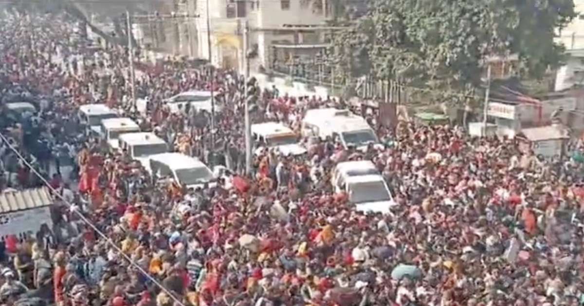 प्रयागराज के बाद रामनगरी भी हुई जाम : शहर से लेकर ग्रामीण क्षेत्रों में भारी भीड़, कई किलोमीटर लंबा जाम, यातायात व्यवस्था ध्वस्त