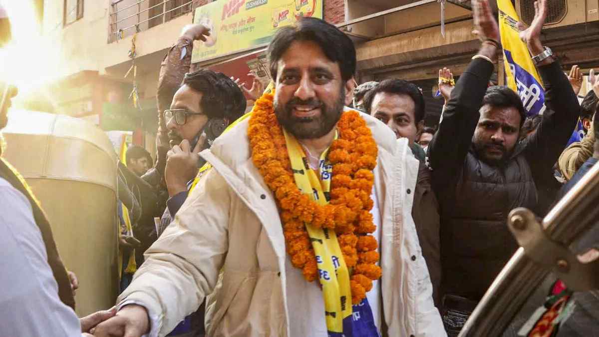 ओखला सीट से AAP विधायक अमानतुल्लाह खान पर FIR, तलाश में जुटी पुलिस, जानें क्या है पूरा मामला