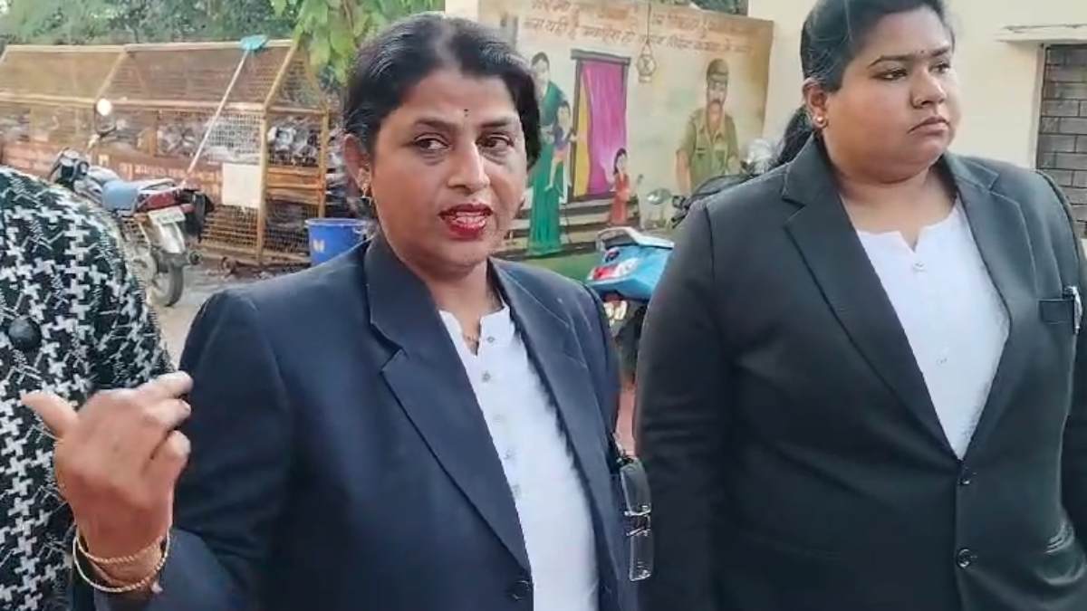केस लड़ा तो हश्र अच्छा नहीं होगा…कोर्ट के बाहर बदमाशों ने चाकू से किया महिला वकील पर जानलेवा हमला, जानें पूरा मामला