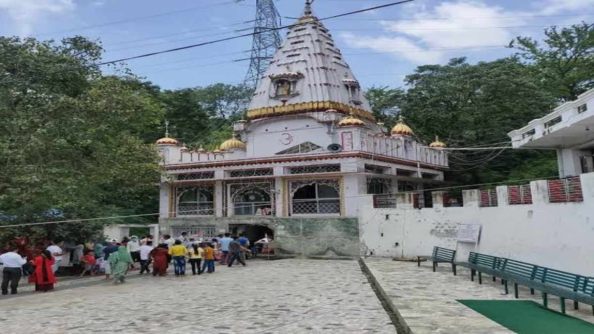 देव दर्शन : सांपों की देवी का ऐसा चमत्कारी मंदिर, जहां सालभर रहती है भक्तों की भीड़ …