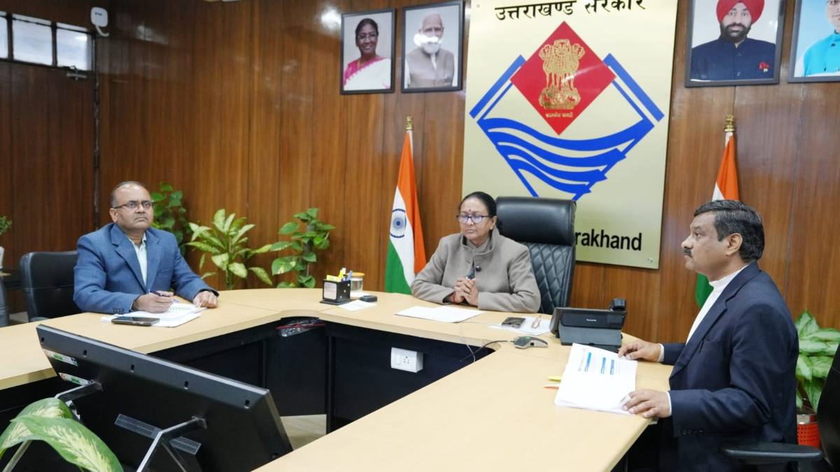 हर जनपद में गठित किए जाएंगे जिला प्रवासी सेल, CS राधा रतूड़ी ने जिलाधिकारियों को दिए निर्देश