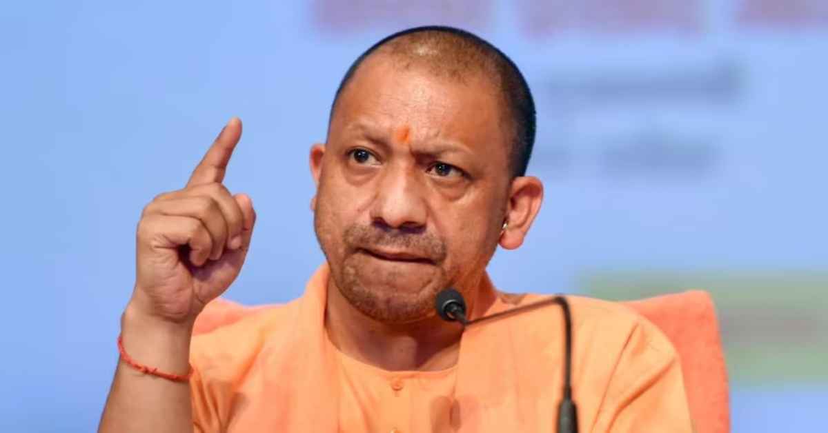 ‘सनातन धर्म से ही भारत सुरक्षित,’ शारदा पीठ के शंकराचार्य से CM योगी ने की मुलाकात, कही ये बात…