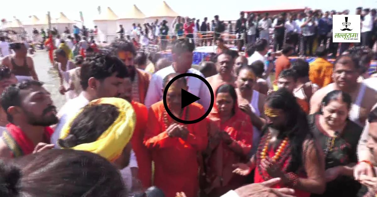 CM साय समेत पूरे मंत्रिमंडल ने संगम में लगाई डुबकी, देखिए वीडियो