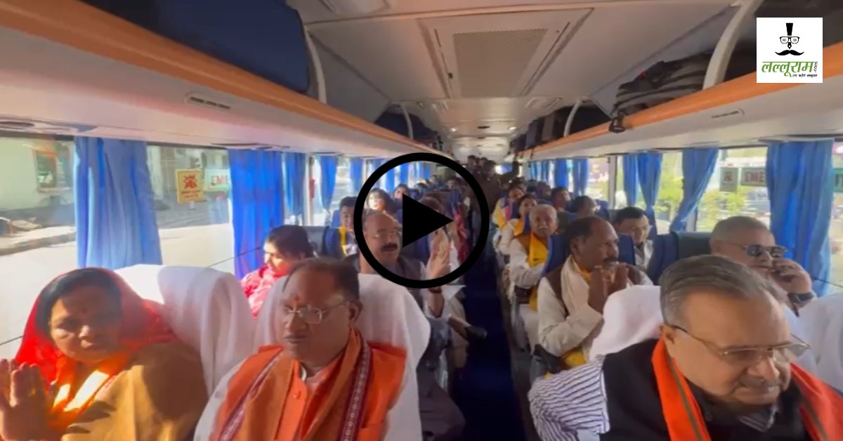‘मेरी झोपड़ी के भाग आज जाग जाएंगे…’ भक्ति में डूबा साय मंत्रिमंडल, सीएम विष्णुदेव ने गाया भजन