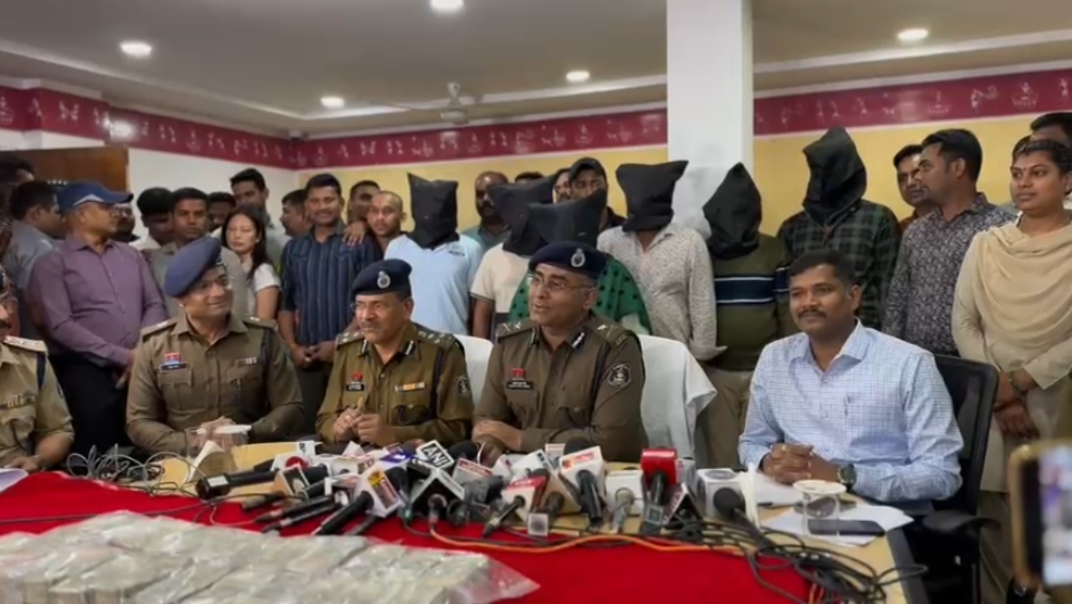 पुलिस ने 30 घंटे में 60 लाख की डकैती का किया खुलासा : महिला निकली मास्टरमाइंड… जानिए 6 महीने पहले कैसे बनी थी योजना ?