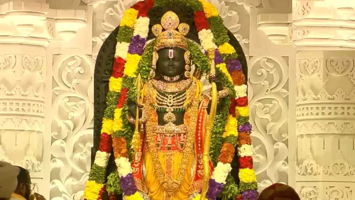 रामनगरी जा रहे तो रुकिए… रामलला और हनुमानगढ़ी मंदिर का दर्शन करने पहुंच रहे लाखों श्रद्धालु, सड़कों मे लगा जाम, अयोध्या धाम में भारी वाहनों का प्रवेश बंद
