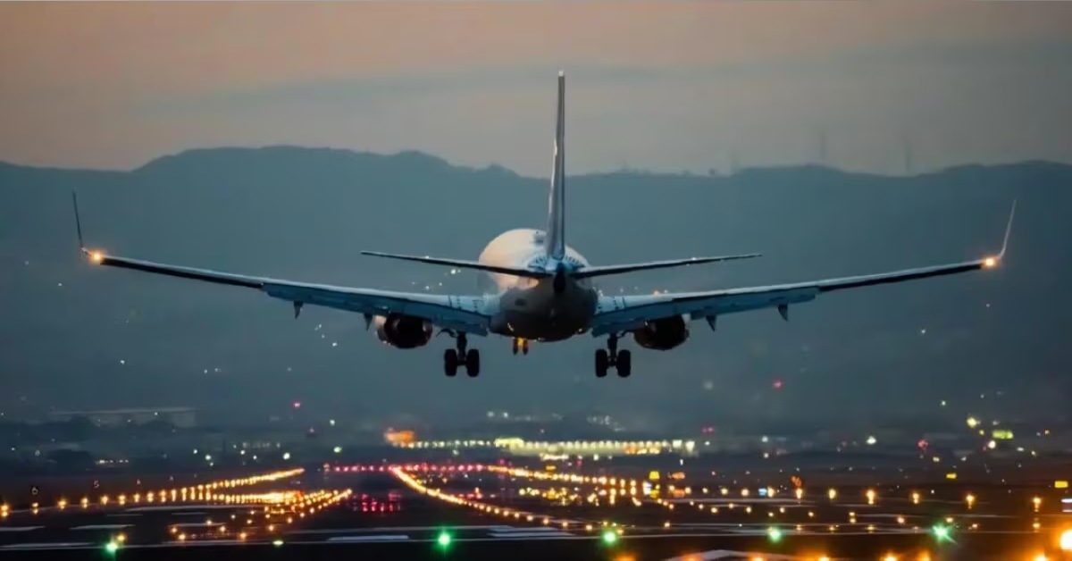 Prayagraj Flight Latest Fares : महाकुंभ जाना चाहते हैं? प्रमुख शहरों से प्रयागराज के लिए फ्लाइट उपलब्ध, देखिए क्या है किराया
