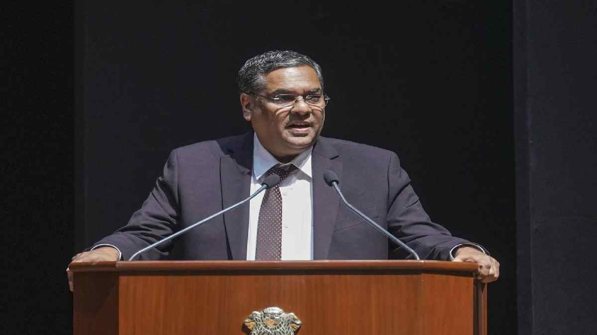 ‘वर्शिप एक्ट’ मामले में केंद्र सरकार पर भड़के CJI, कहा- केंद्र की ओर से अब तक नहीं आया जवाब और नई याचिकांए आ गई