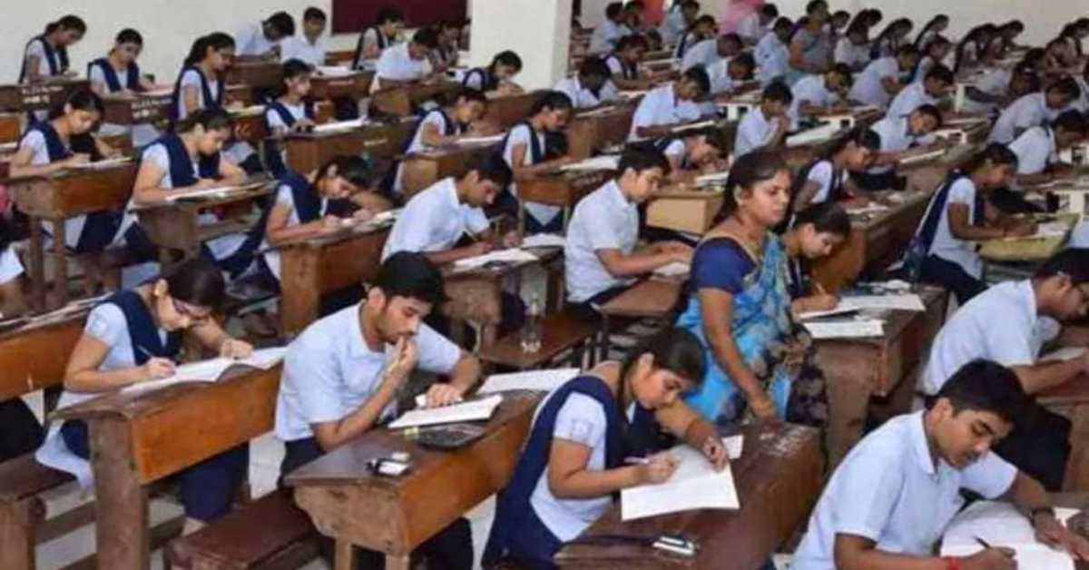 UP Board Exam 2025: 54,37,233 छात्र-छात्राएं देंगे एग्जाम, इन 17 जिलों में बरती जाएगी विशेष सतर्कता, मुख्य सचिव ने की तैयारियों की समीक्षा