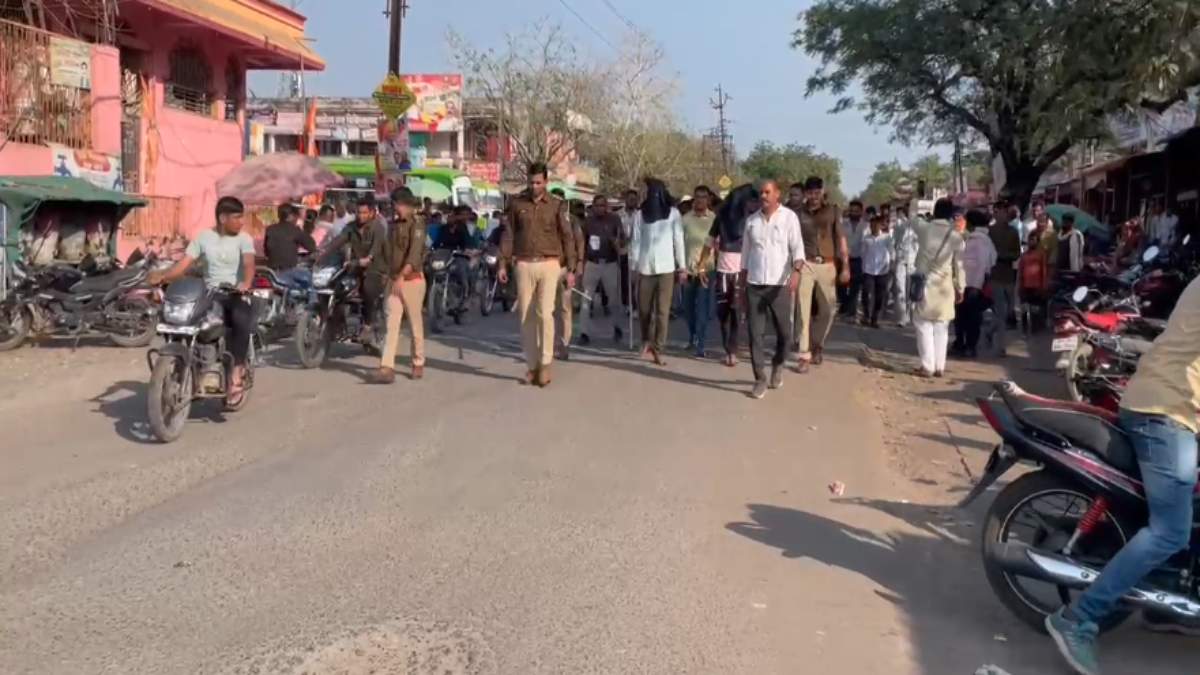 Dewas News: नर्मदा परिक्रमावासियों पर थूकने वाले 3 गिरफ्तार, निकाला जुलूस