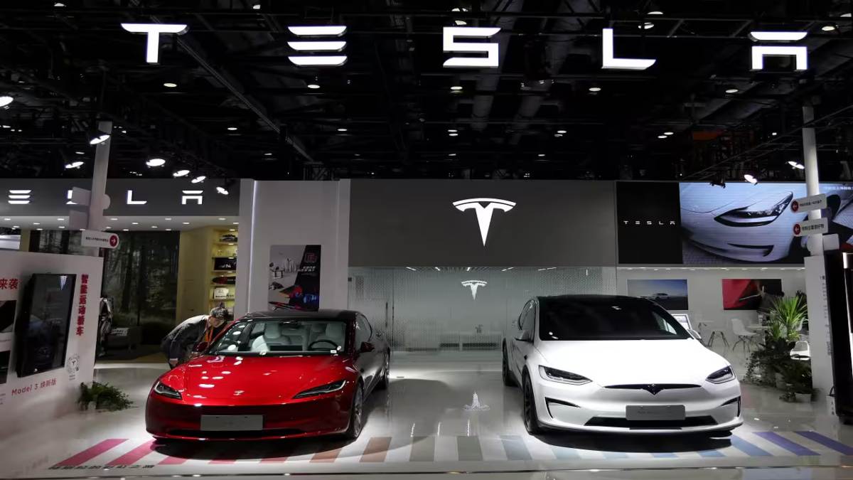 Tesla Showrooms in India: अप्रैल से भारत में टेस्ला की एंट्री, 21 की गाड़ी 36 लाख में बिकेंगी, जानिए किन शहरों में खुलेंगे शो-रूम…