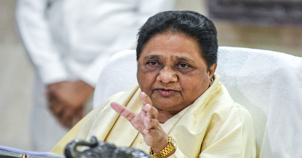 राहुल ‘बाबा’ पर बरसीं ‘बुआ’ : बोलीं- जहां कांग्रेस कमजोर है वहां बीएसपी से गठबंधन की बरगलाने वाली बातें करना उसका दोहरा चरित्र