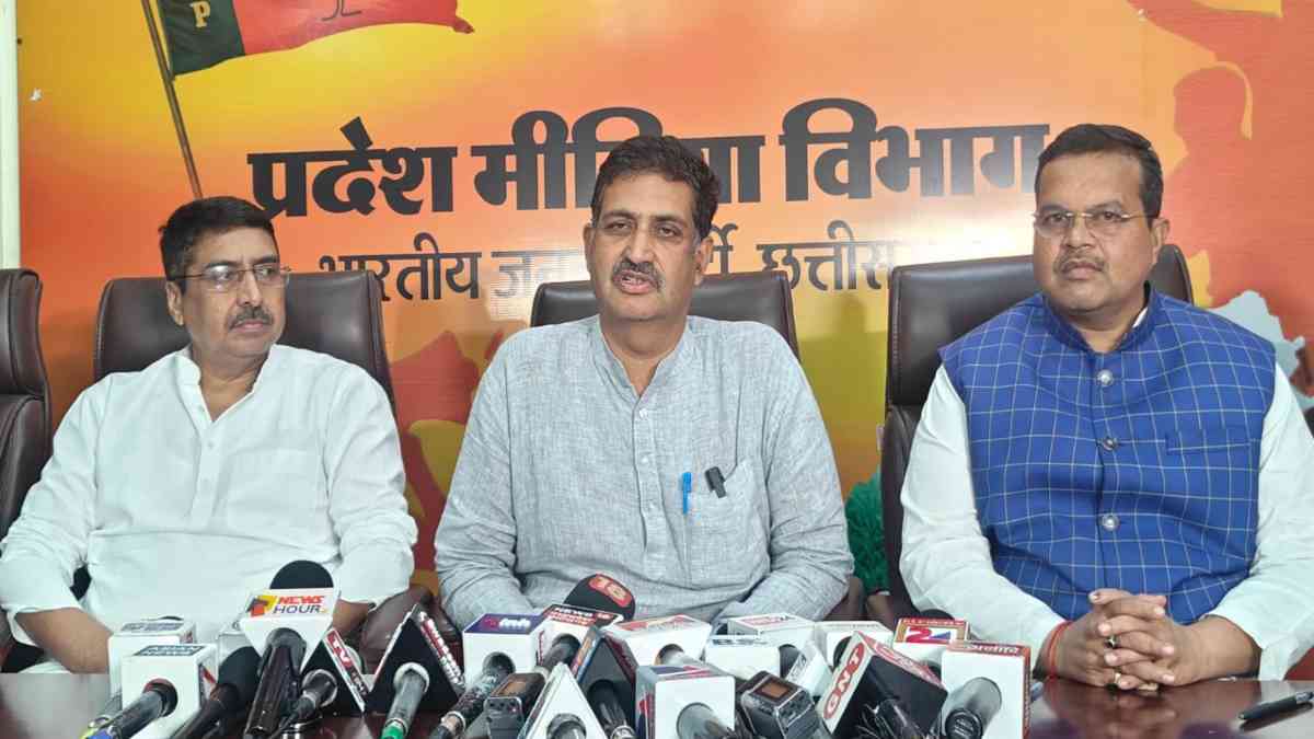 पंचायत चुनाव में भी BJP की ऐतिहासिक जीत : पंचायत चुनाव समिति के प्रदेश प्रभारी सौरभ सिंह ने कहा – 11 जिलों में भाजपा को स्पष्ट बहुमत, हार मानकर घर बैठ गए हैं कांग्रेसी नेता
