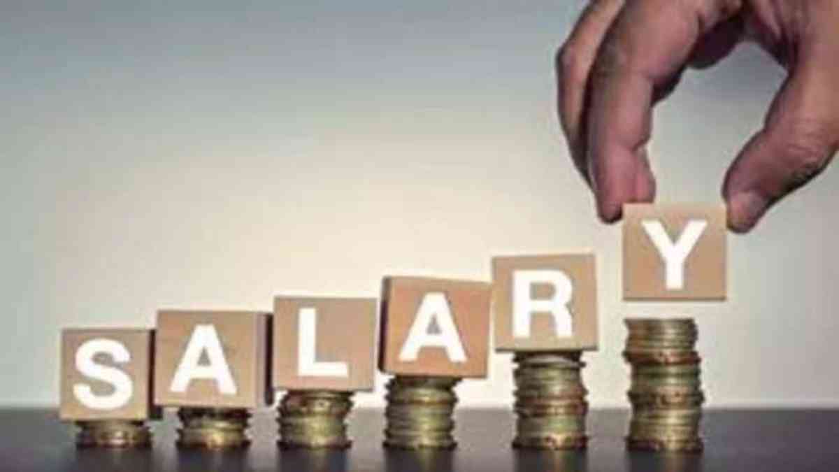 Salary Increment in India : प्राइवेट सेक्टर में सैलरी इंक्रीमेंट पर आई रिपोर्ट, सिर्फ गिने-चुने सेक्टर में मौज, जानिए कितने प्रतिशत बढ़ने का अनुमान…