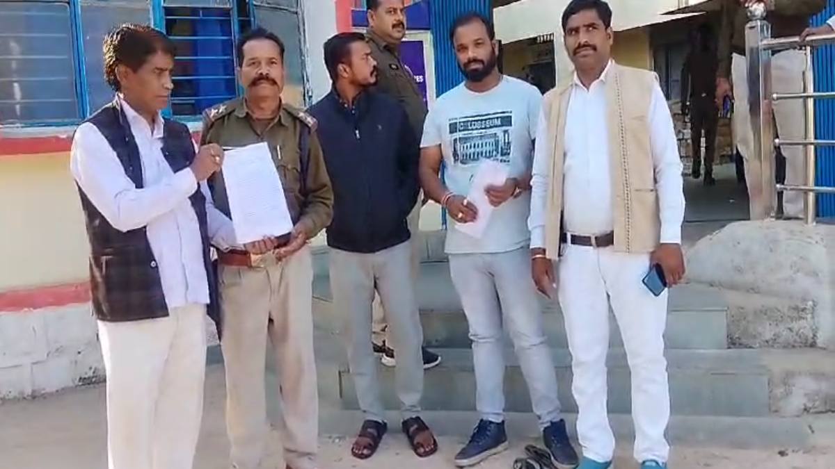 नगर परिषद बड़ागांव में घमासानः अध्यक्ष प्रतिनिधि ने CMO के खिलाफ थाने में की शिकायत, कहा- करते हैं छुआछुत की बातें