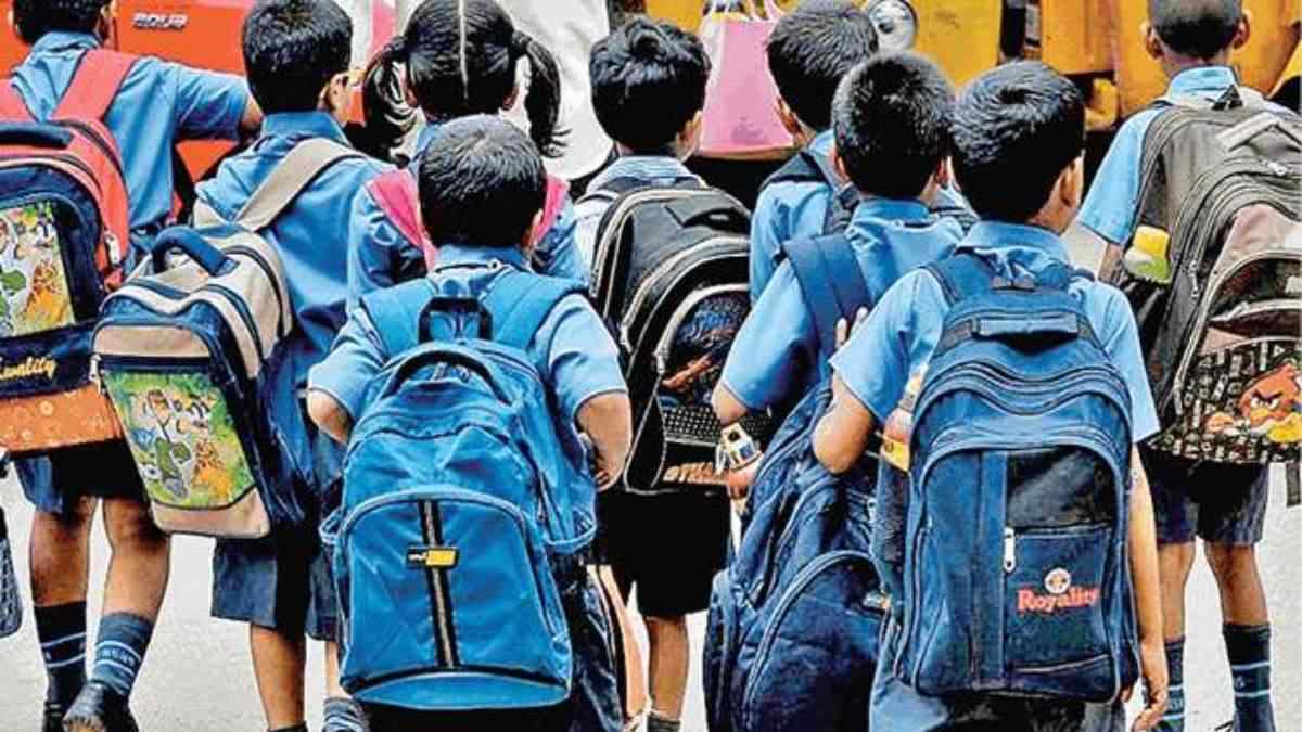छात्रों के लिए खुशखबरी: 10 लाख स्कूली बच्चों को फ्री में दी जाएगी किताबों के साथ ही कॉपियां, शिक्षा मंत्री ने कहा- बजट में इसका प्रावधान