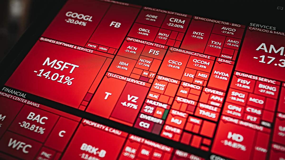 Share Market Update: शेयर बाजार में बड़ी गिरावट, सेंसेक्स 700 और निफ्टी 200 अंक लुढ़का, जानिए गिरावट की वजह…