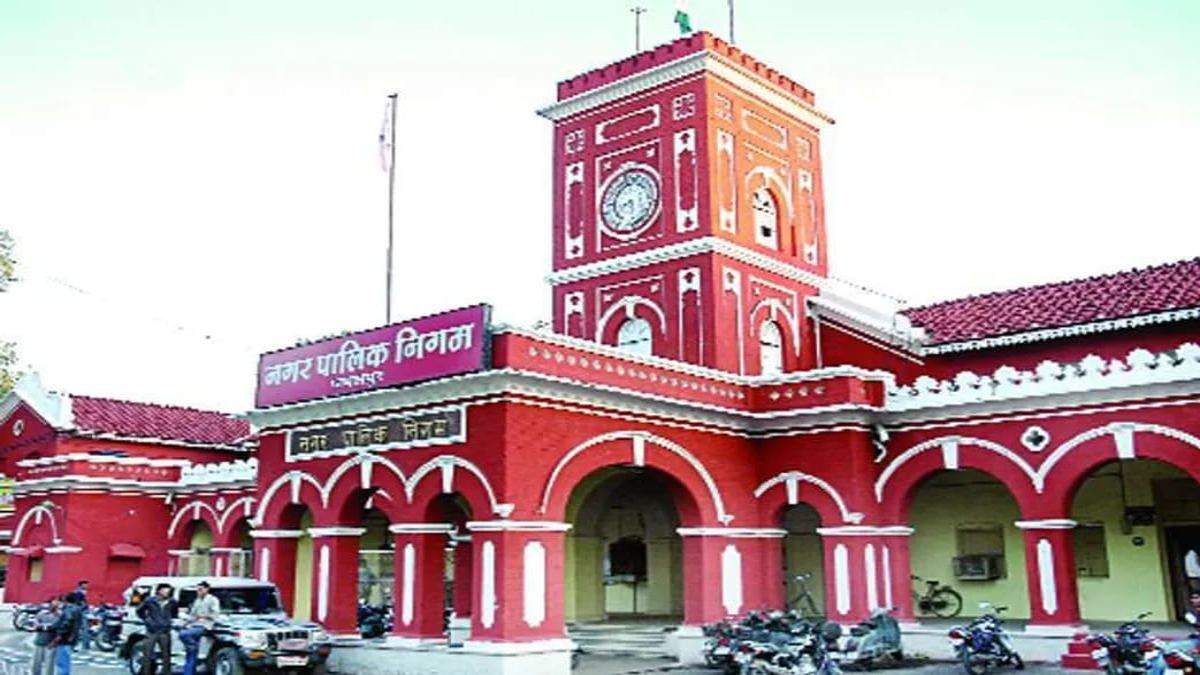 बकायादारों के खिलाफ एक्शन मोड में नगर निगम, 18 करदाताओं की संपत्ति कुर्क, 50,000 से ज्यादा बकायदारों को 3 दिन का अल्टीमेटम