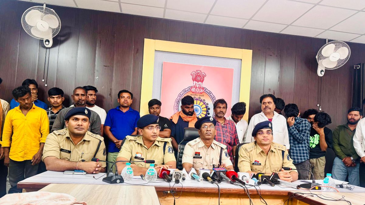 साइबर ठगी के बड़े नेटवर्क पर पुलिस का शिकंजा : छापेमारी में बैंक कर्मचारियों समेत 19 आरोपी गिरफ्तार, जानिए कैसे चलता था फ्रॉड का खेल
