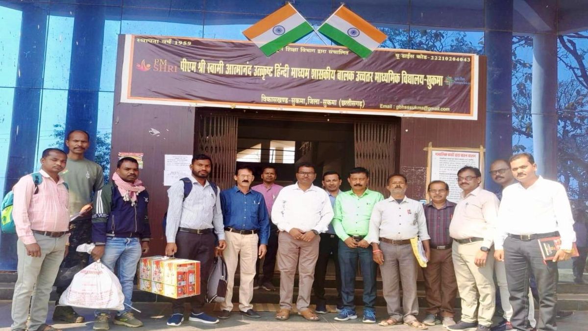 बस्तर में बदलती तस्वीर: पहली बार हेलीकॉप्टर के बजाय सड़क मार्ग से पहुंची बोर्ड परीक्षा की गोपनीय सामग्री