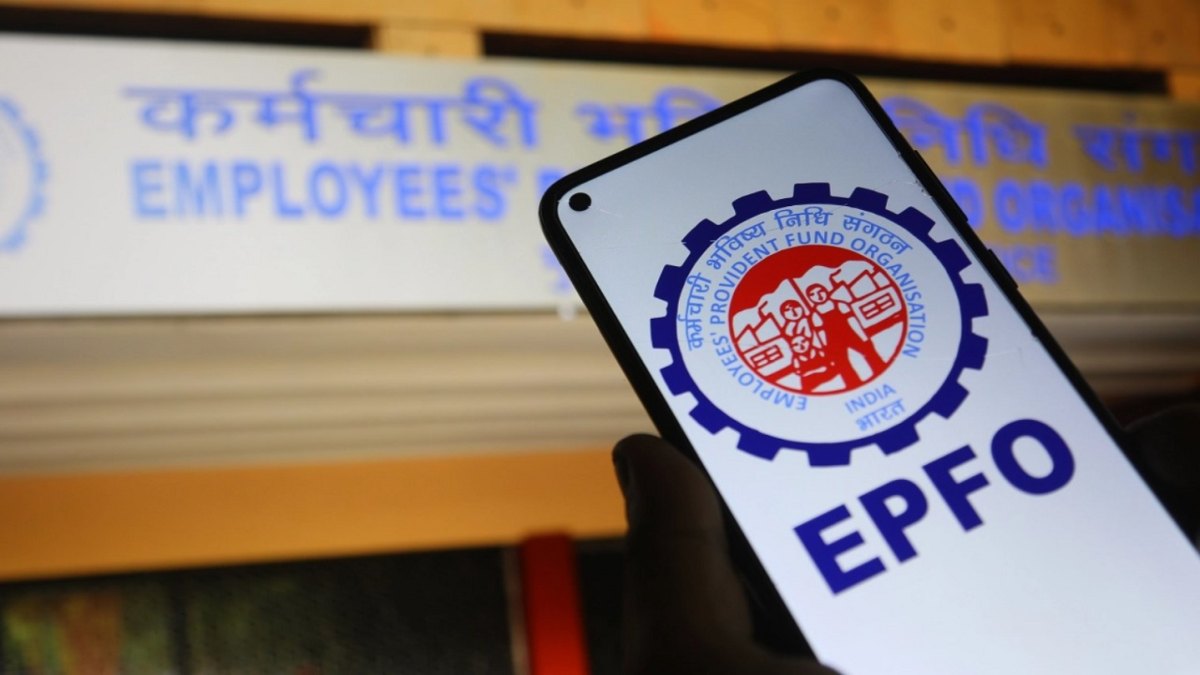 प्राइवेट सेक्टर में काम करने वाले करोड़ों कर्मचारियों को लग सकता है झटका! EPFO लेने जा रही है ये बड़ा फैसला …