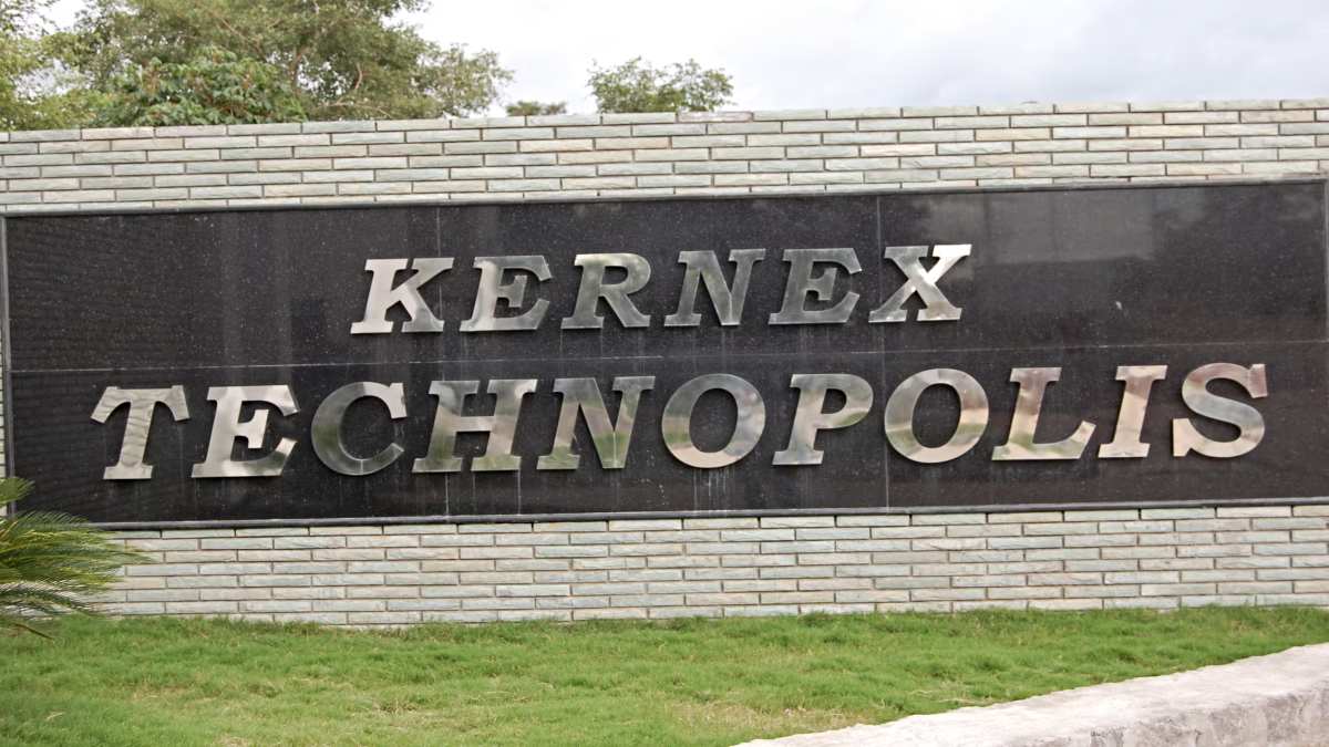 Share Market में गिरावट के बावजूद चढ़ा स्टॉक: Kernex Microsystems के शेयर में 4% की तेजी, जानिए डिटेल्स…