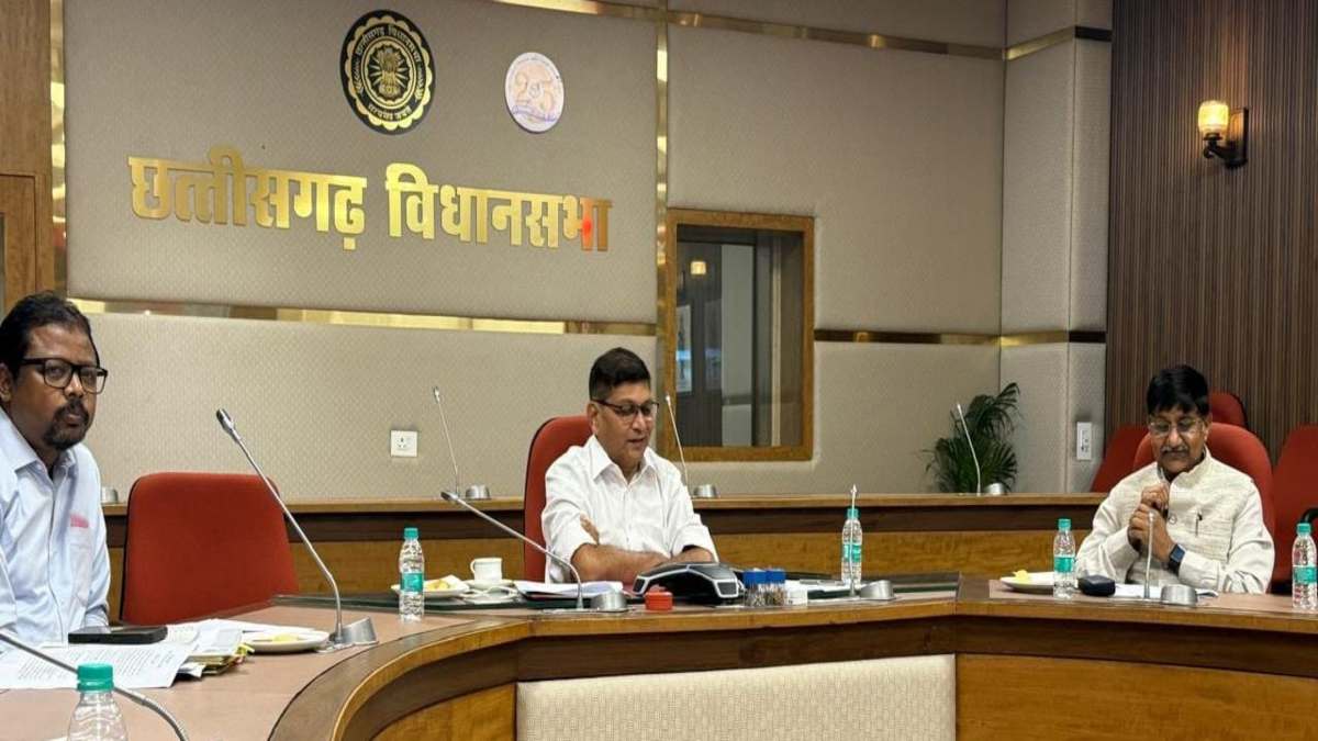 सार्वजनिक मार्गों को बाधित करने पर होगी कड़ी कार्रवाई, मुख्य सचिव ने दिए निर्देश