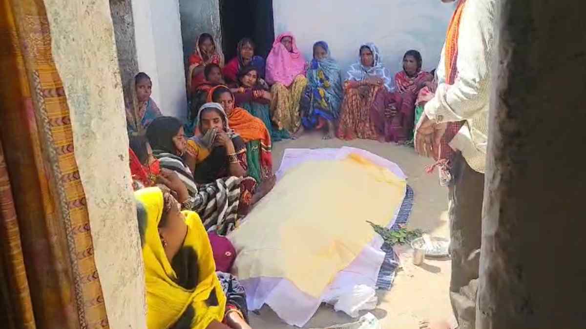 CG Breaking : महुआ शराब पीने से चार लोगों की मौत, कई लोगों की हालत गंभीर