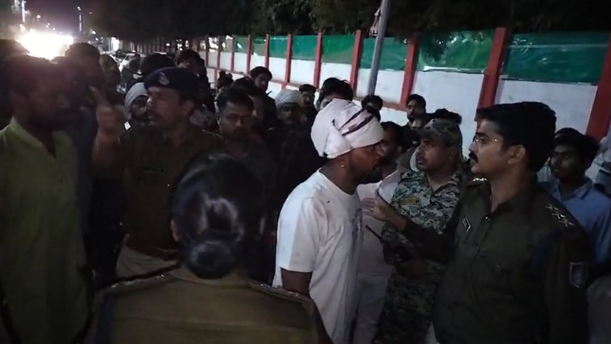 पार्षद के साथ मारपीट और फायरिंगः तेजी व लापरवाहीपूर्वक कार चलाने से मना करने पर कर दी पिटाई