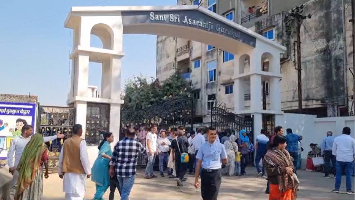 EXCLUSIVE: सुप्रीम कोर्ट के आदेश की अनदेखी, जमानत पर रिहा कथित संत आसाराम बापू ने दिया प्रवचन, Video