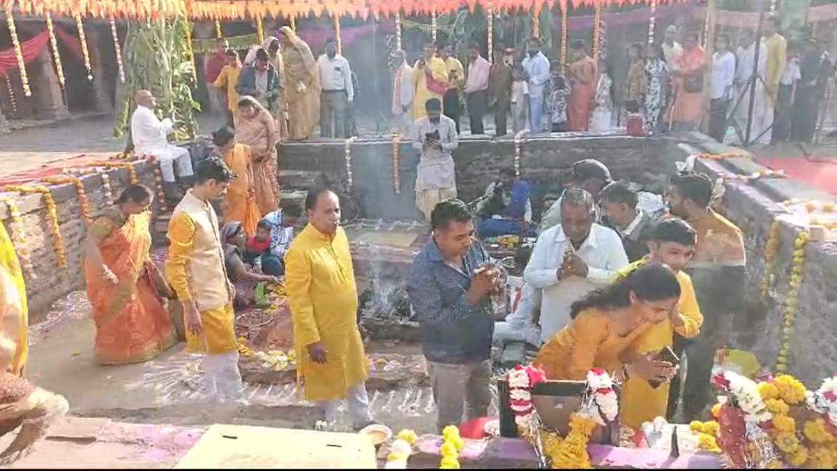 धार भोजशाला में बसंत उत्सवः सूर्योदय की पहली किरण के साथ शुरू हुआ हवन, निकलेगी मां वाग्देवी की शोभायात्रा