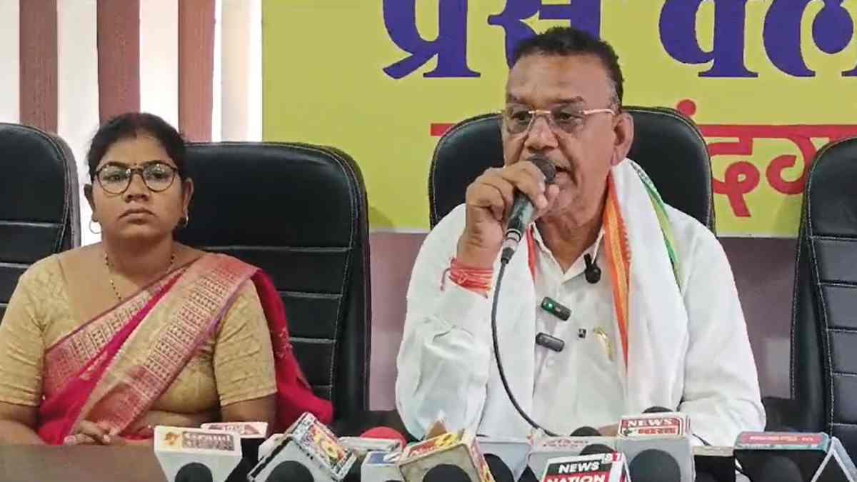 कांग्रेस जिला अध्यक्ष ने दिया इस्तीफा, पार्टी पर आंतरिक षड्यंत्र और उपेक्षा का लगाया आरोप, कहा – चुनाव में स्थानीय नेताओं ने नहीं किया सहयोग