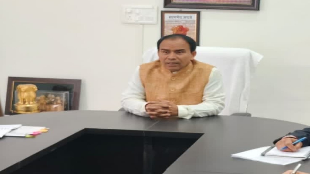 शिक्षा मंत्री ने अधिकारियों की लगाई क्लास, CRP और BRP की भर्ती प्रक्रिया को लेकर दिए ये निर्देश