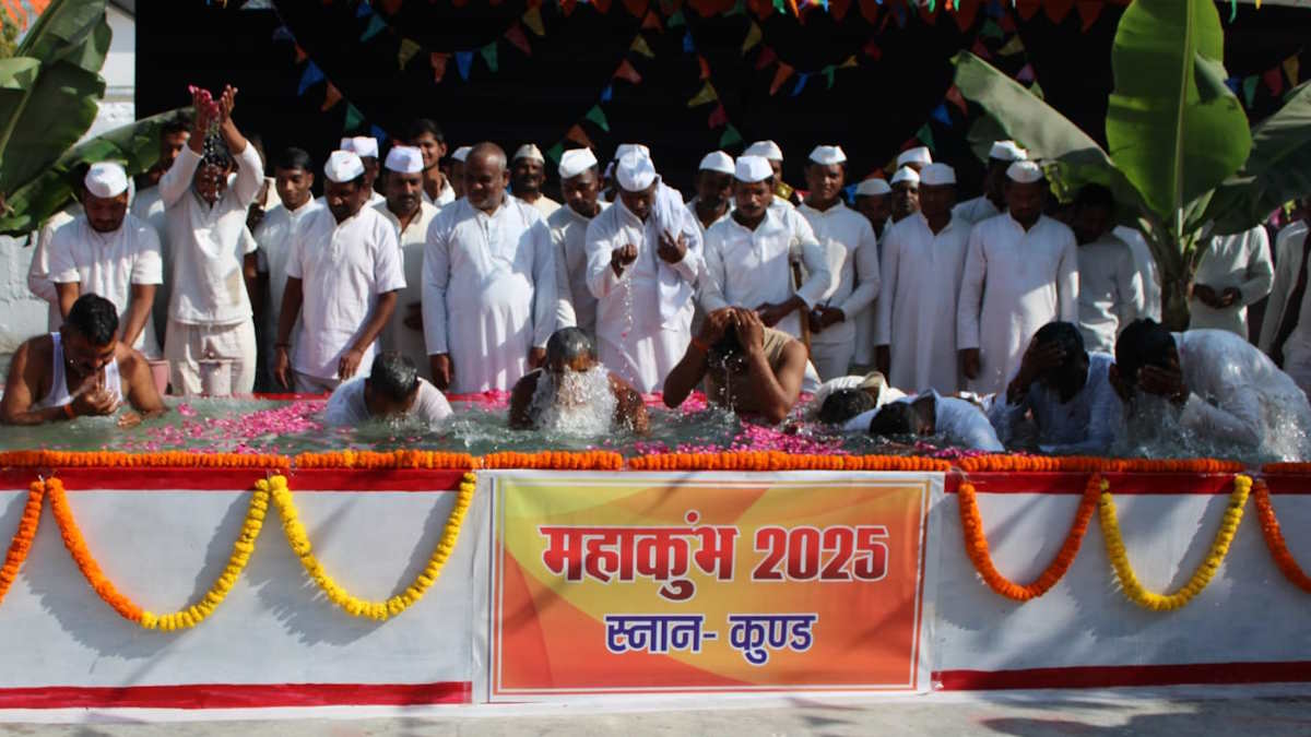छत्तीसगढ़ के जेलों में गूंजा ‘हर-हर गंगे’, महाकुंभ से लाए गए गंगाजल से कैदी कर रहे स्नान…