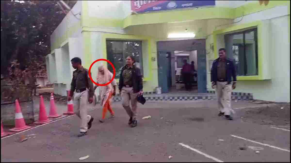 महिला ने प्रेमी से करवाई पति की हत्या, सोशल मीडिया की लत ने पहुंचाया सलाखों के पीछे, जानिए कैसे हुआ अंधे कत्ल का खुलासा