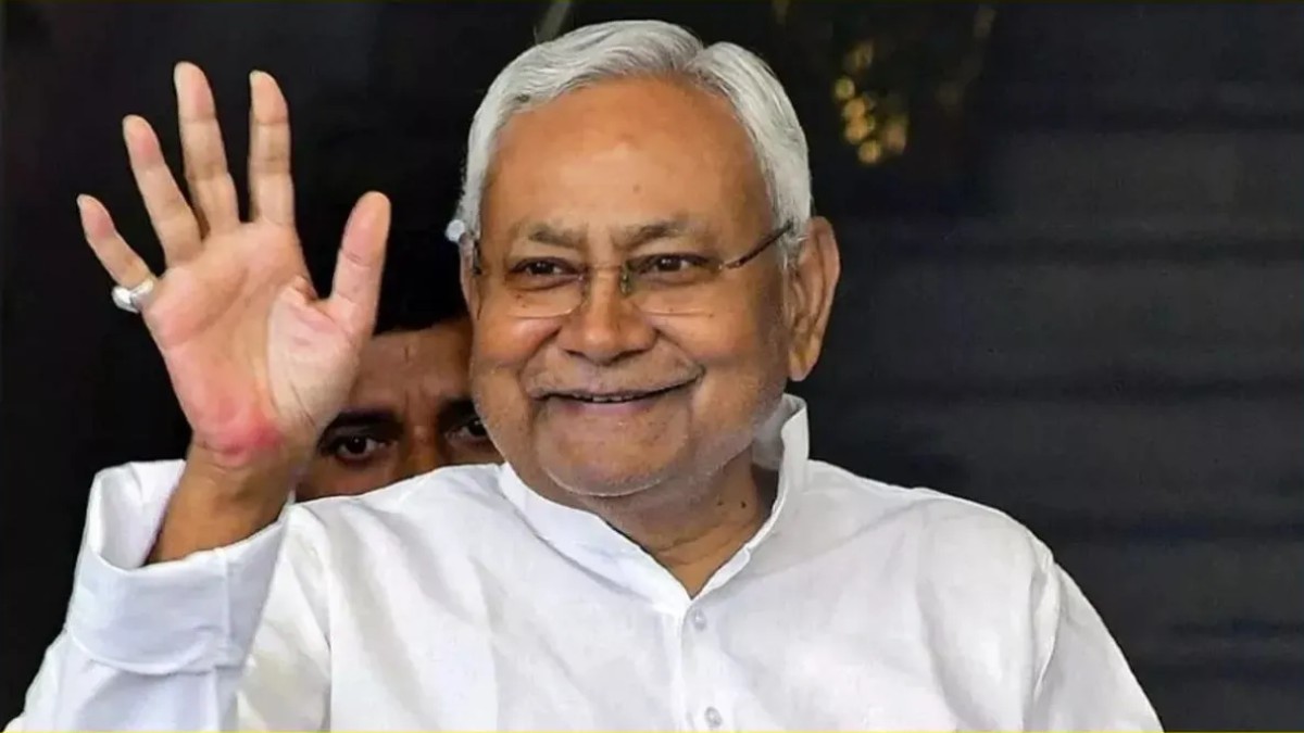 बिहार में सुशासन का दिखा असर, देर रात तक सड़कों पर बेखौफ निकलती हैं महिलाएं