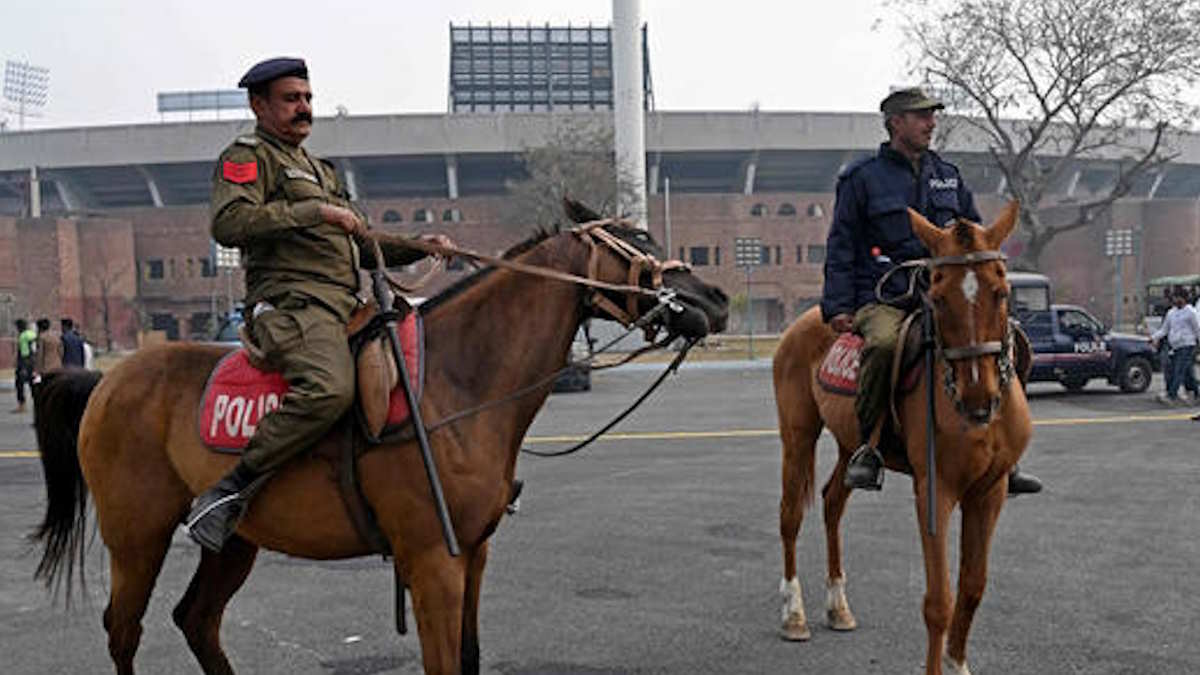 Champions Trophy 2025 : 29 साल बाद हो रहे बड़े अंतरराष्ट्रीय आयोजन के लिए पाकिस्तान में चौक-चौबंद व्यवस्था, सुरक्षा के लिए तैनात रहेंगे 12,000 से ज्यादा पुलिस अधिकारी…