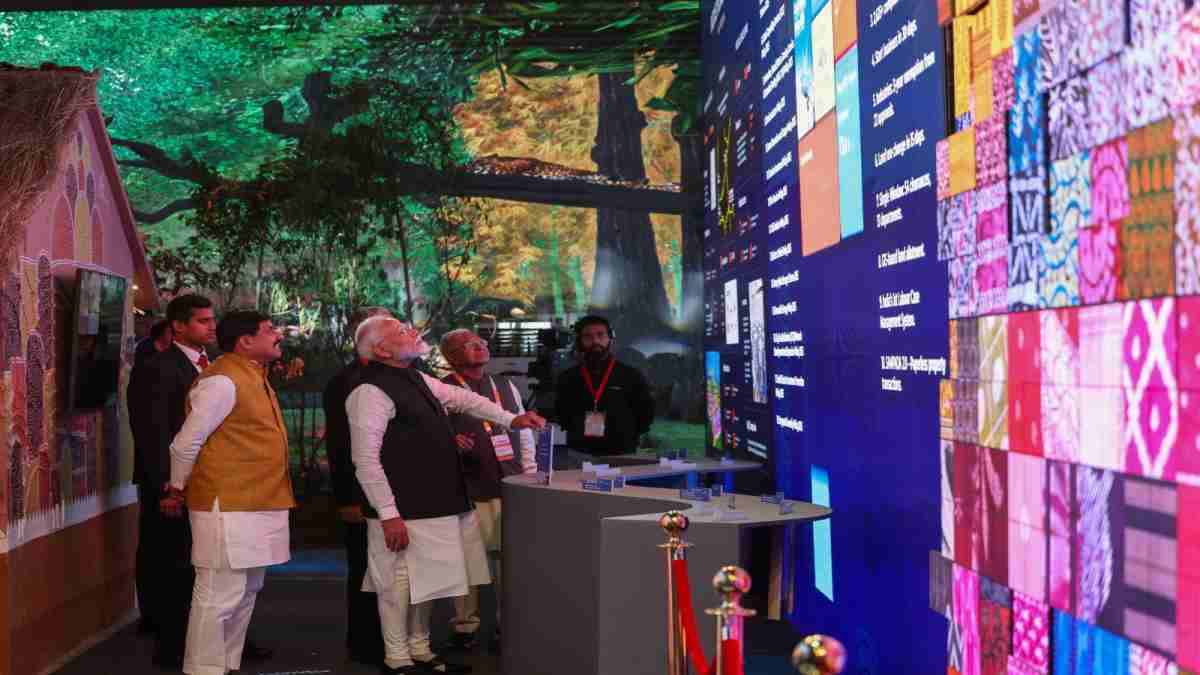 Global Investors Summit: PM मोदी ने भव्य आयोजन के लिए CM डॉ. मोहन यादव को दी बधाई, मेहमानों से कहा- आए हैं तो महाकाल के दर्शन जरूर करें
